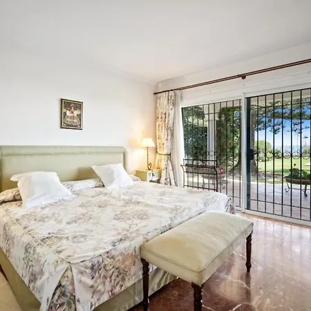 Frontline In Villa Estepona